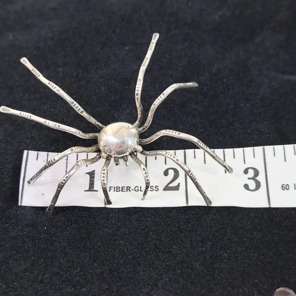 Silver Spider Pin - Picture 10 of 12